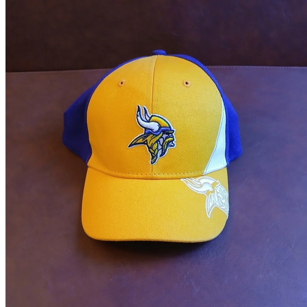 NFL‎ Team Apparel Minnesota Vikings Kids Hat Purple Gold Adjustable Baseball Cap